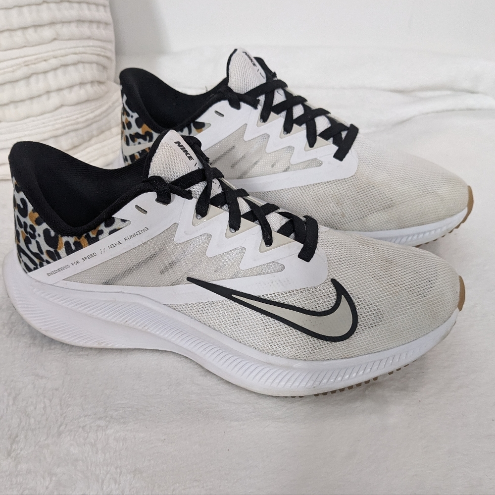 Nike Women's Quest 3 Premium Running Shoes White Light Bone Animal Print - Picture 12 of 12